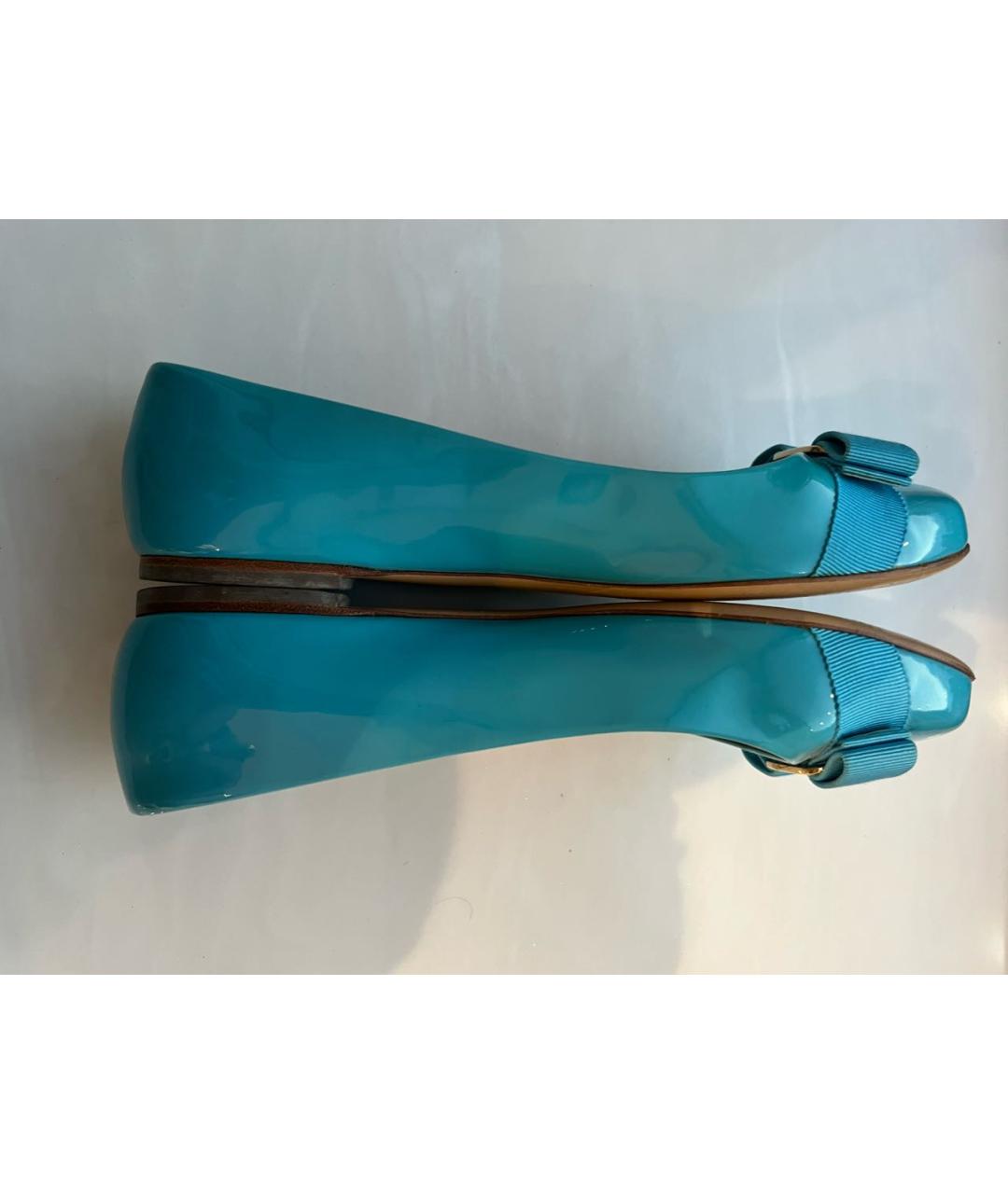 FERRAGAMO Бирюзовые балетки из лакированной кожи, фото 3