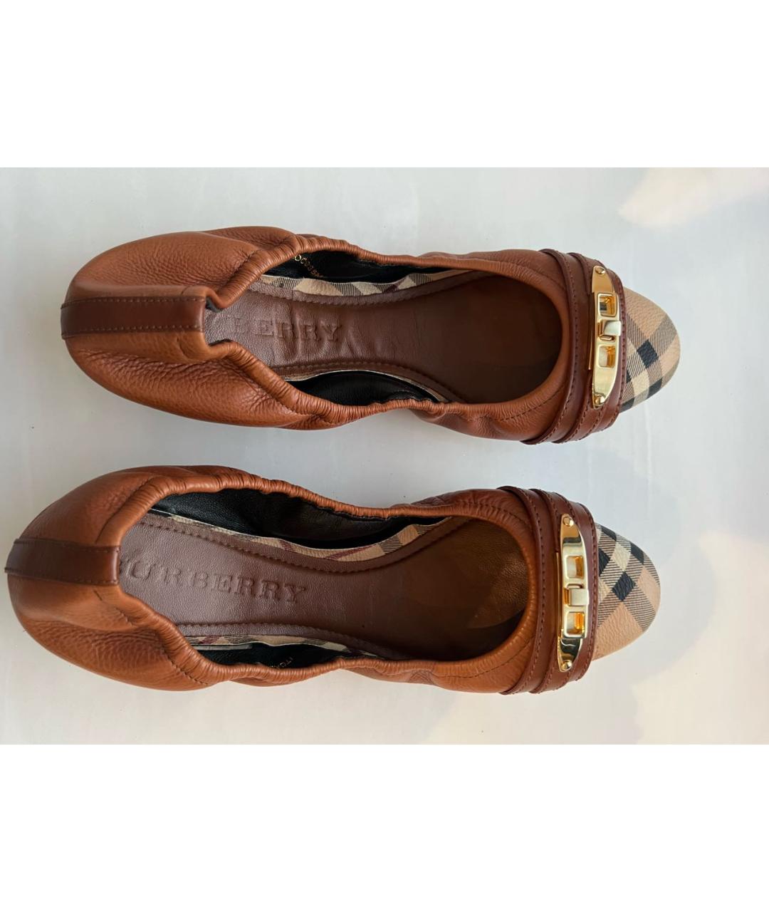 BURBERRY Коричневые кожаные балетки, фото 3