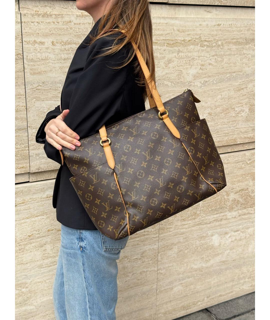 LOUIS VUITTON Коричневая сумка тоут, фото 6