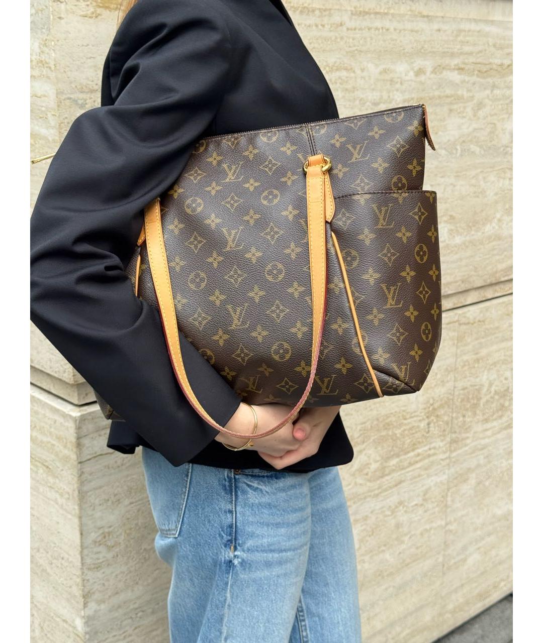 LOUIS VUITTON Коричневая сумка тоут, фото 7