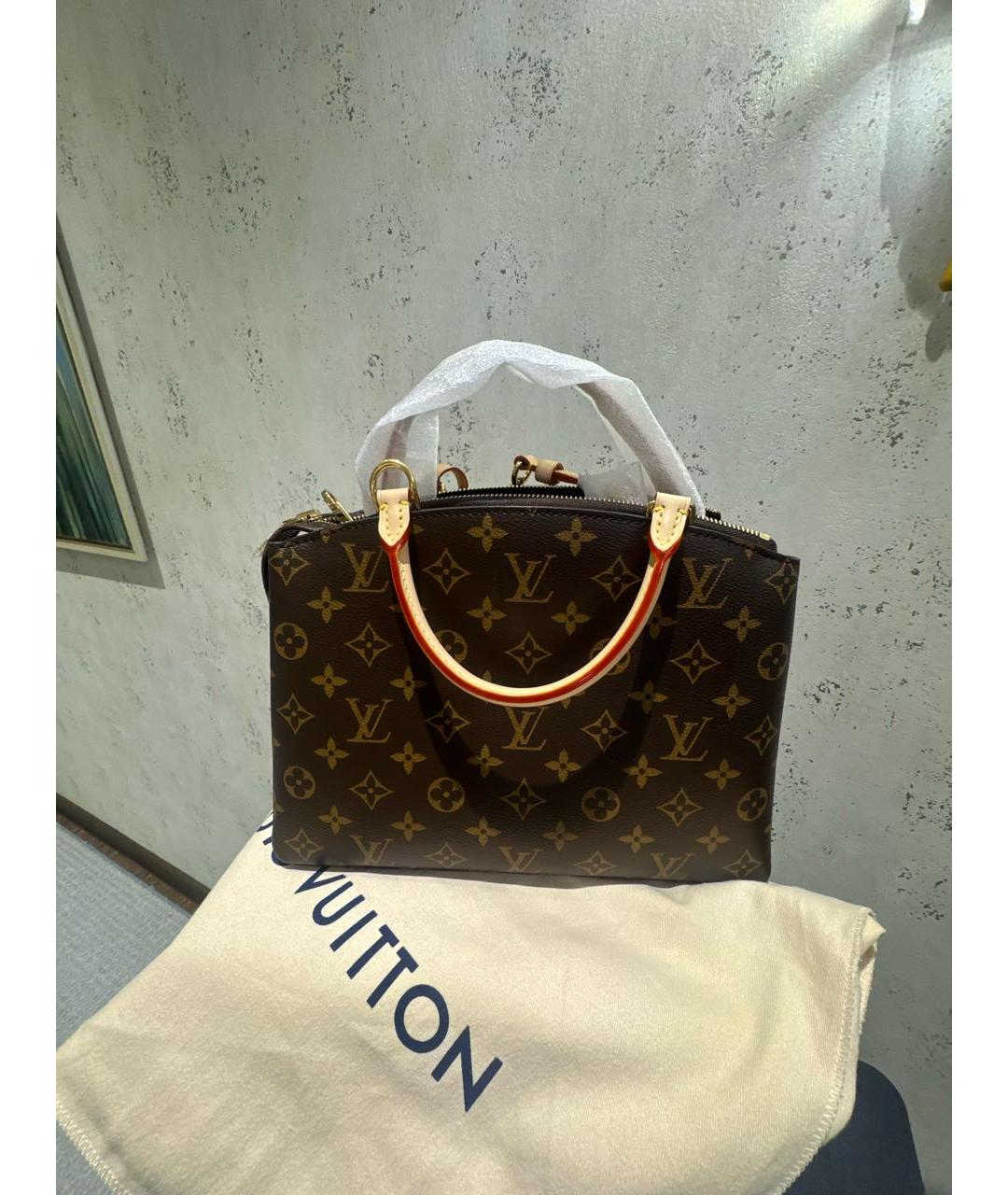 LOUIS VUITTON Коричневая сумка с короткими ручками, фото 3