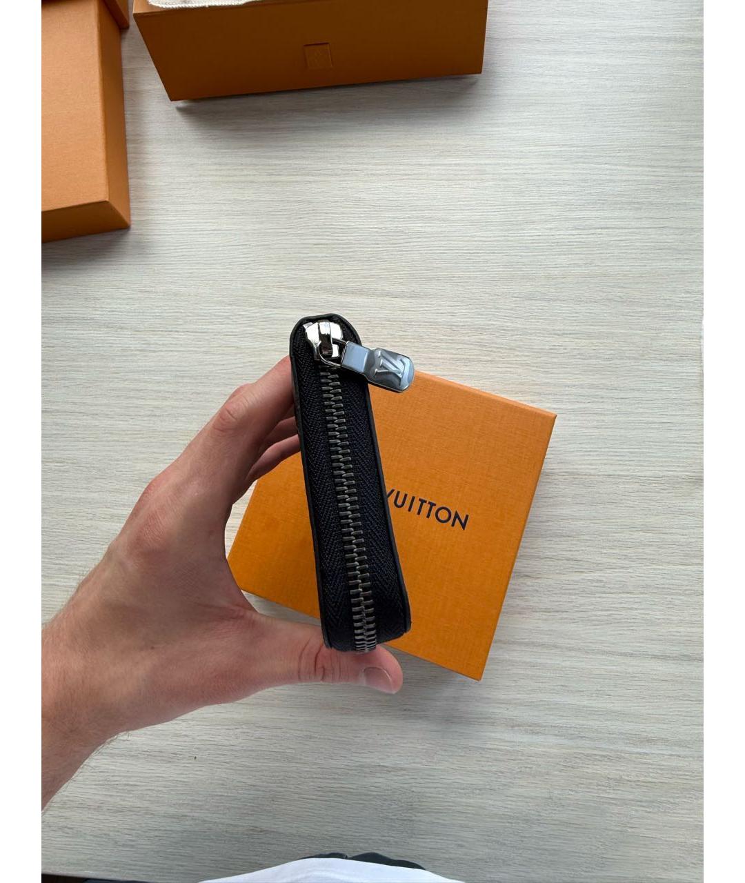LOUIS VUITTON Черный кошелек, фото 4