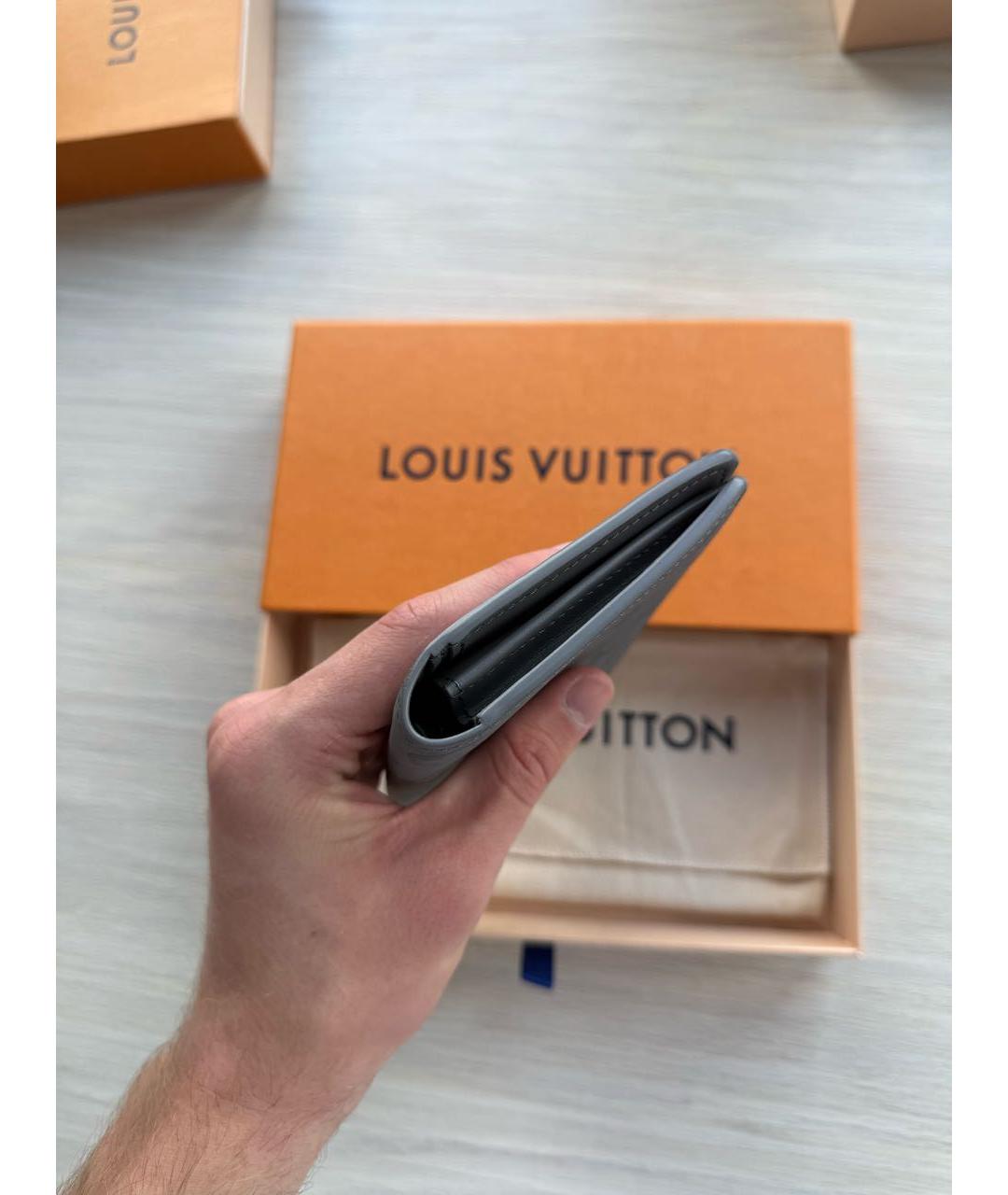LOUIS VUITTON Серый кожаный кошелек, фото 4