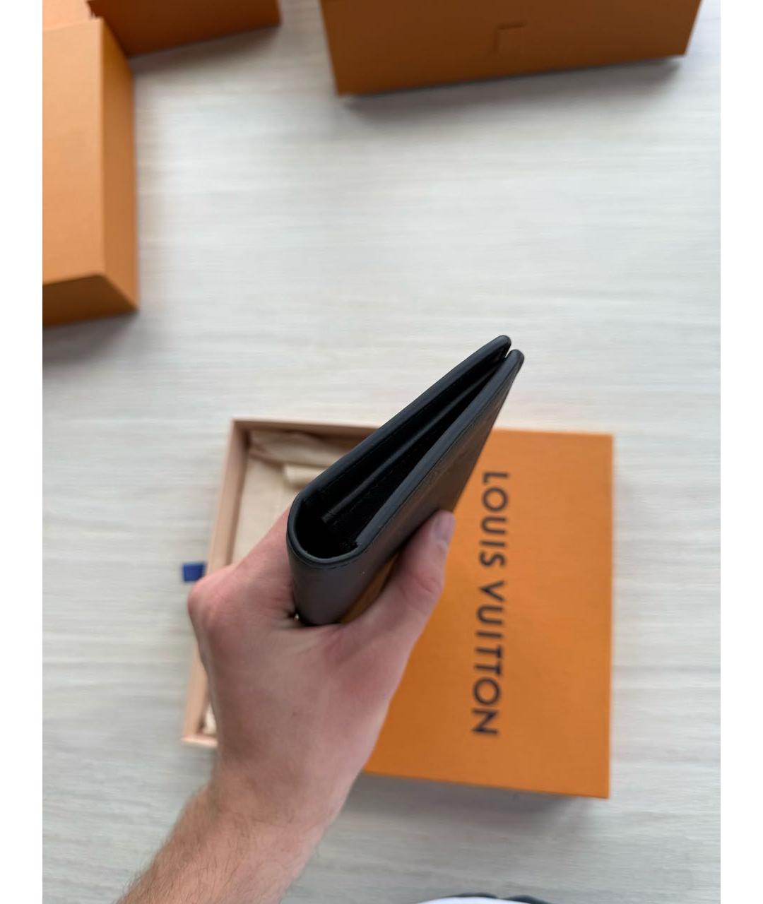 LOUIS VUITTON Черный кожаный кошелек, фото 4