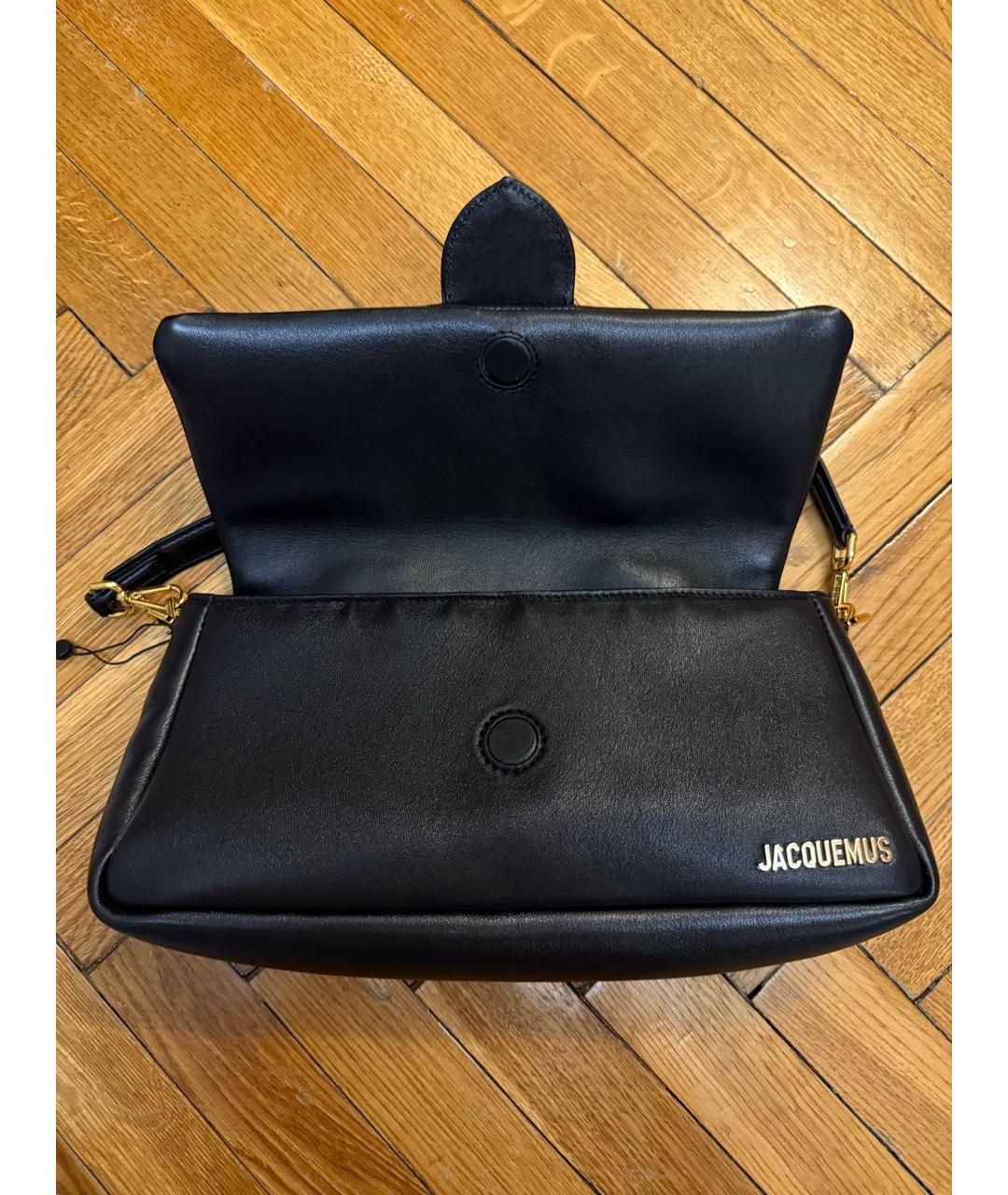 JACQUEMUS Черная кожаная сумка с короткими ручками, фото 6