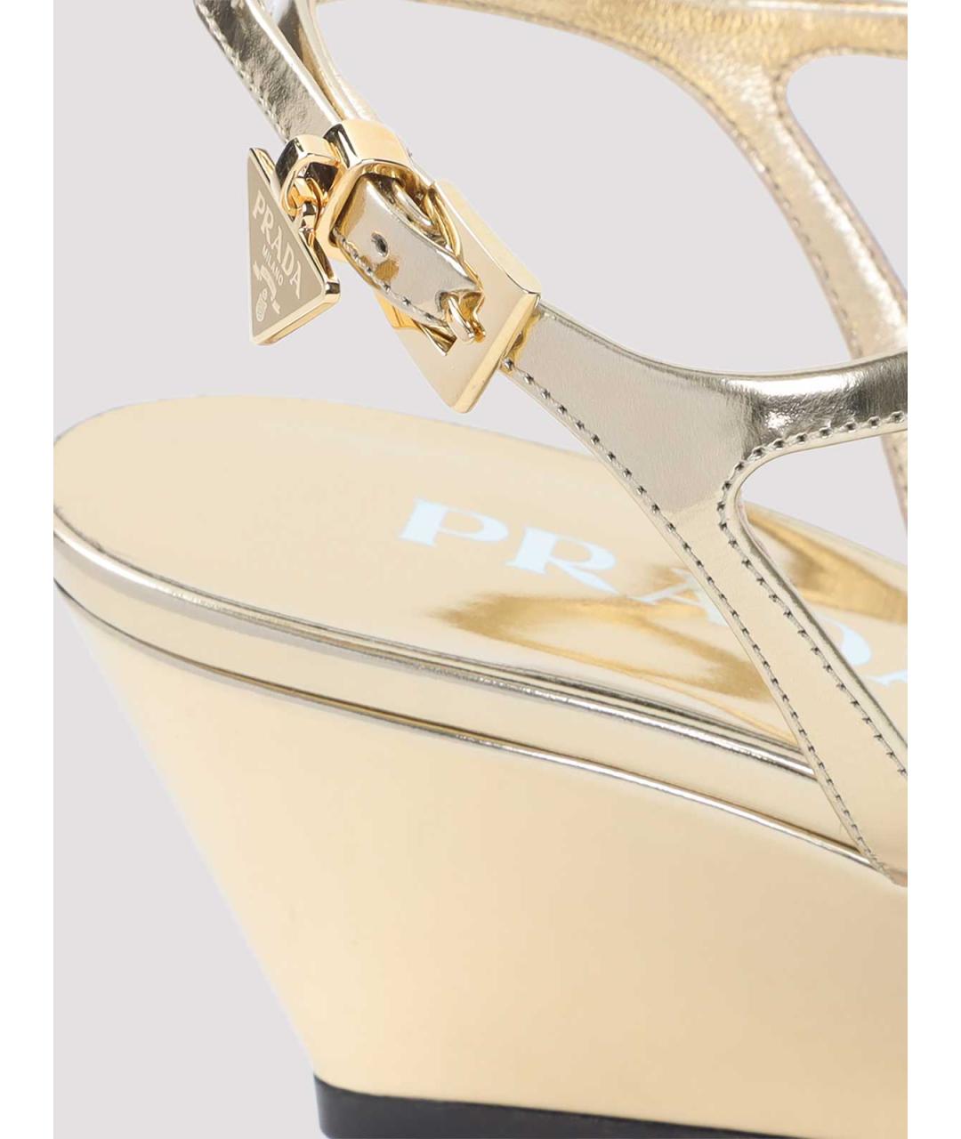 PRADA Золотые кожаные босоножки, фото 5