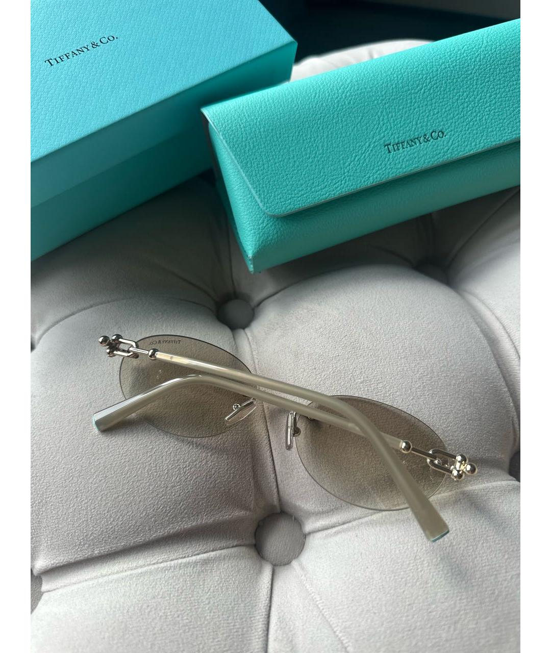 TIFFANY&CO Бежевые металлические солнцезащитные очки, фото 3