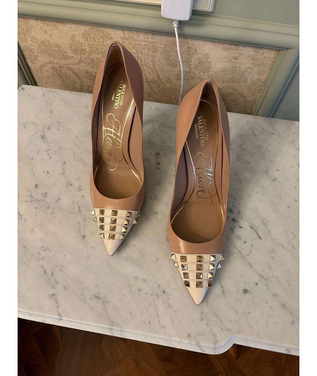 VALENTINO Бежевые кожаные туфли, фото 2