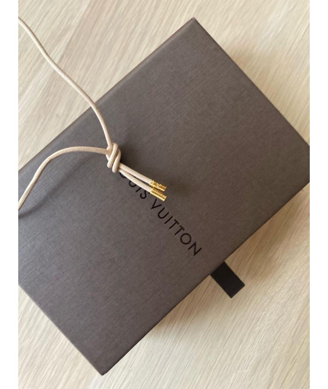 LOUIS VUITTON Золотая металлическая подвеска, фото 3