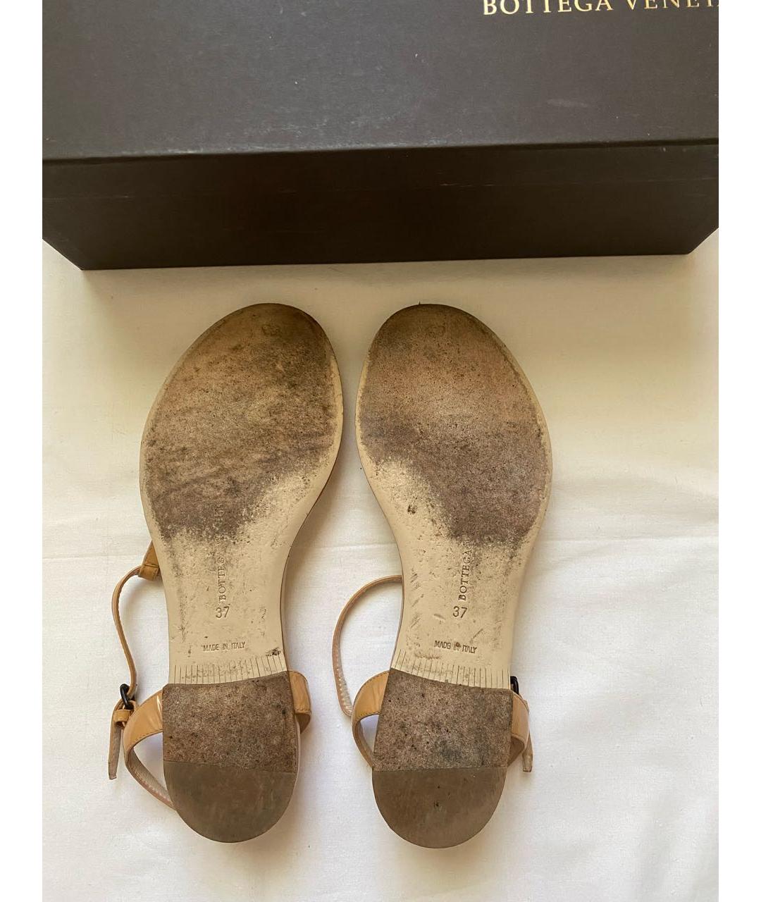 BOTTEGA VENETA Сандалии из лакированной кожи, фото 7