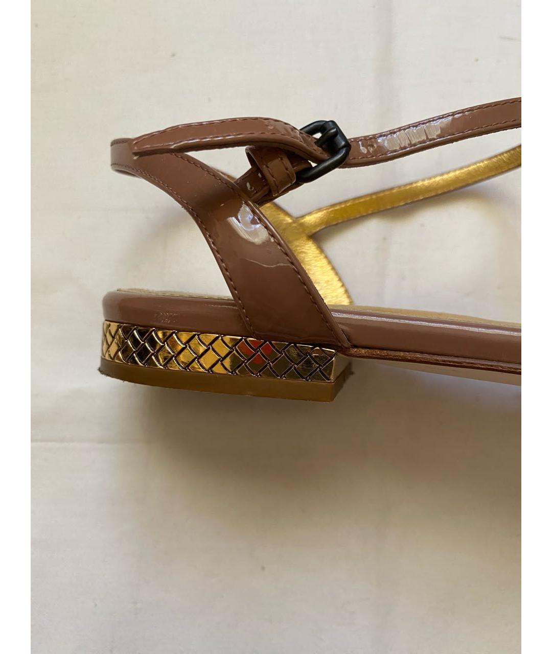 BOTTEGA VENETA Сандалии из лакированной кожи, фото 6