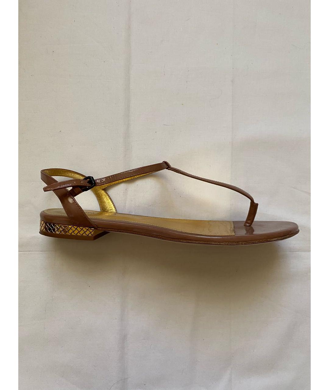 BOTTEGA VENETA Сандалии из лакированной кожи, фото 9