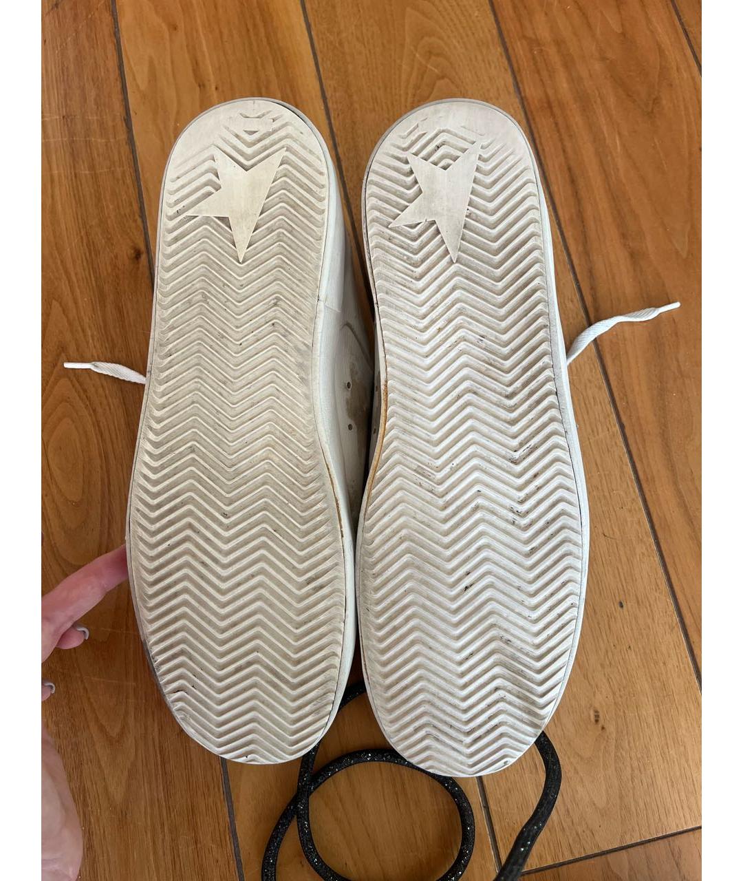 GOLDEN GOOSE DELUXE BRAND Белые кожаные низкие кроссовки / кеды, фото 4