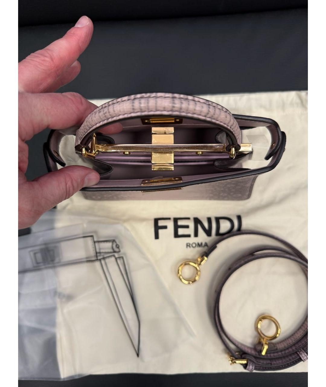 FENDI Розовая сумка с короткими ручками из экзотической кожи, фото 4