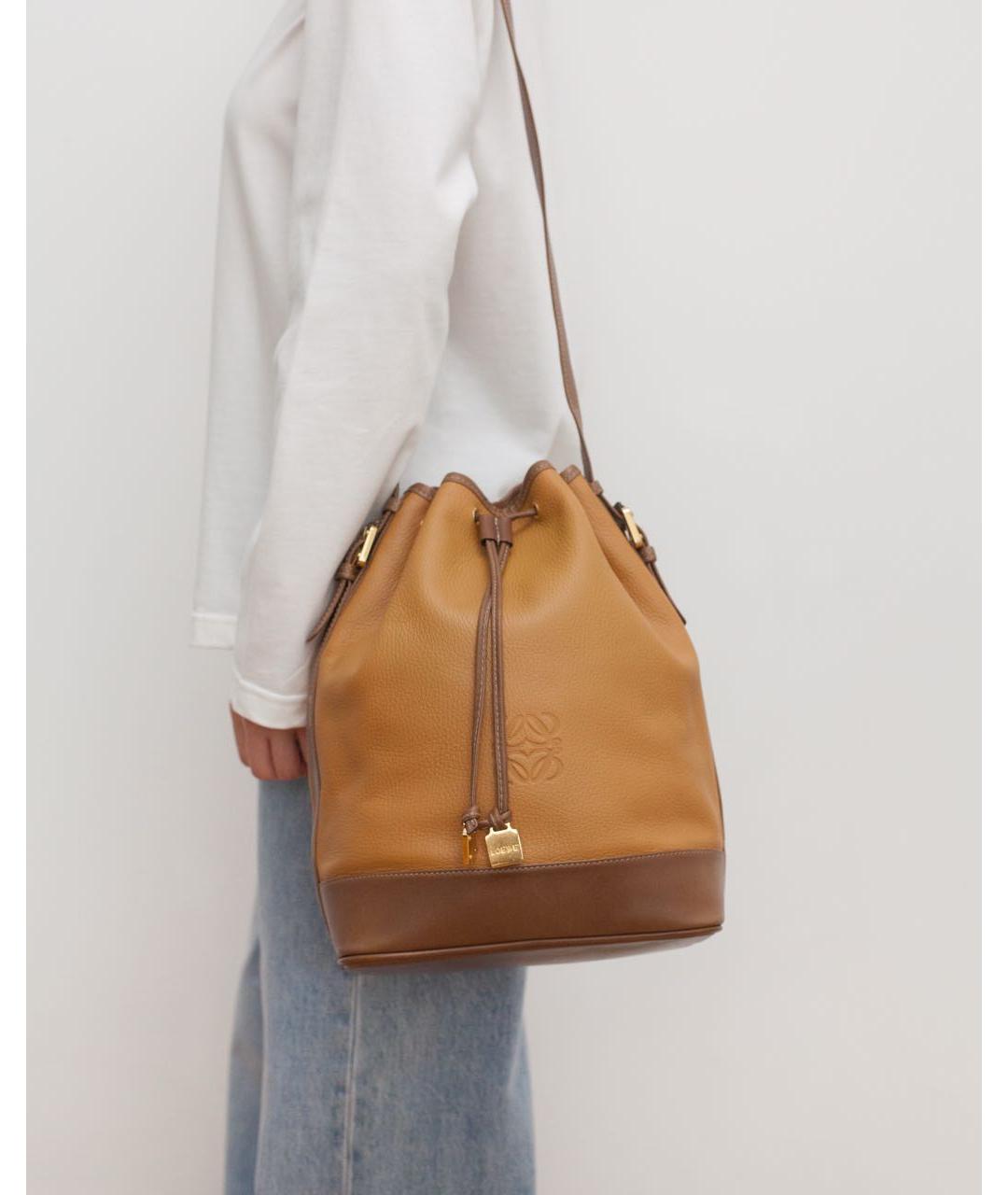 LOEWE Коричневая кожаная сумка через плечо, фото 2
