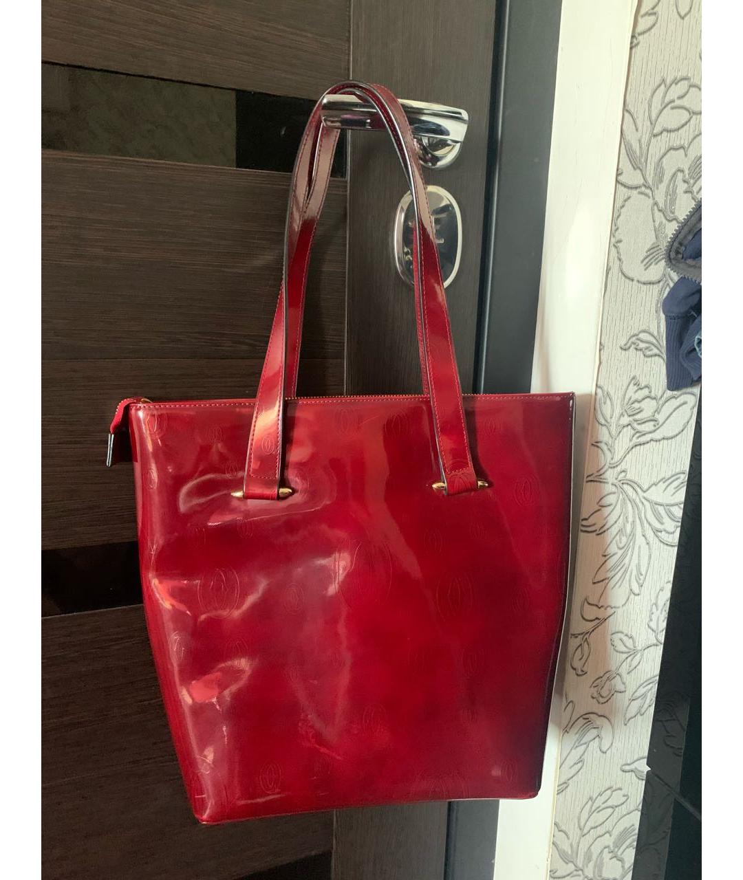 CARTIER Бордовая сумка тоут из лакированной кожи, фото 4