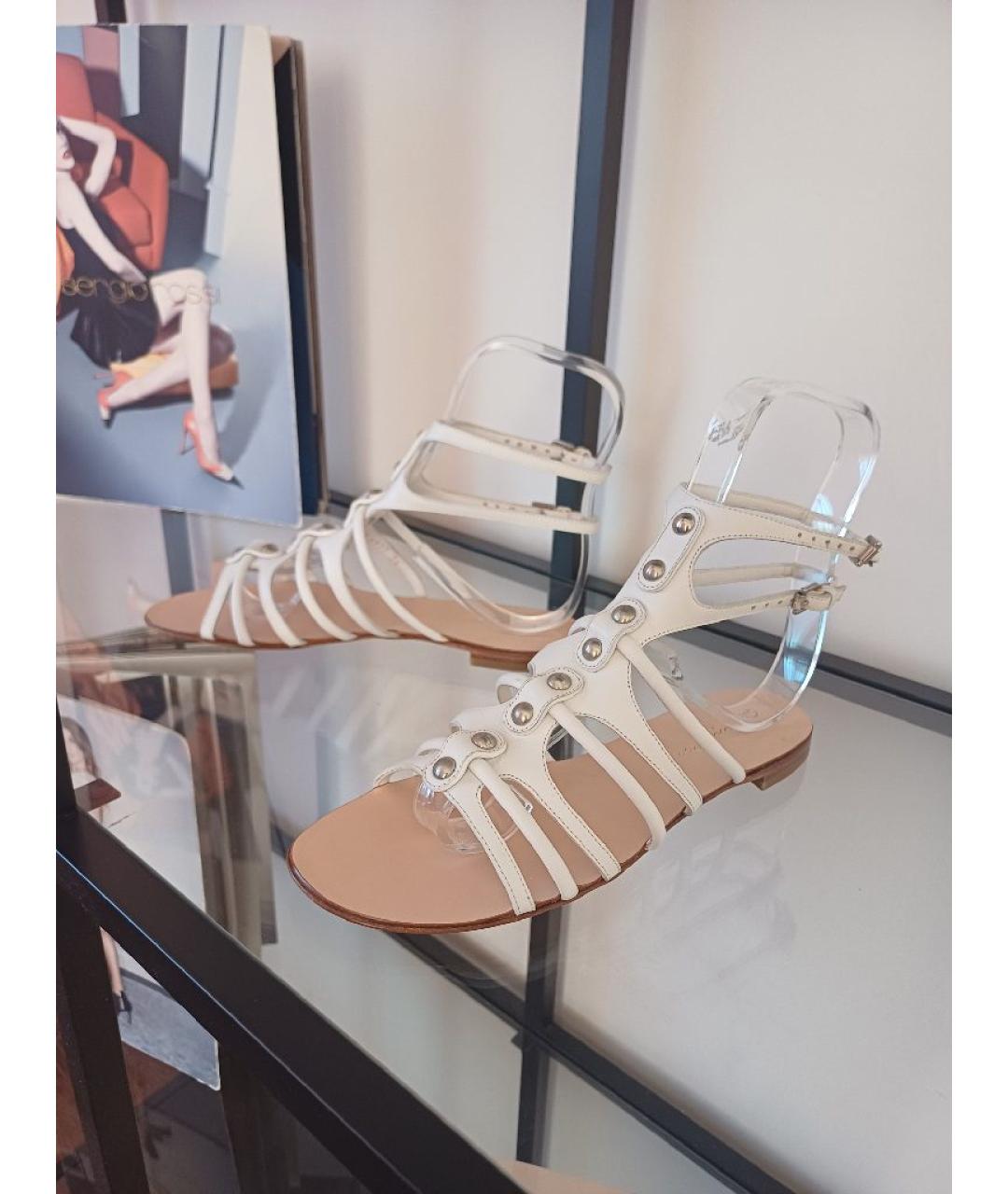 GIANVITO ROSSI Белые кожаные босоножки, фото 4