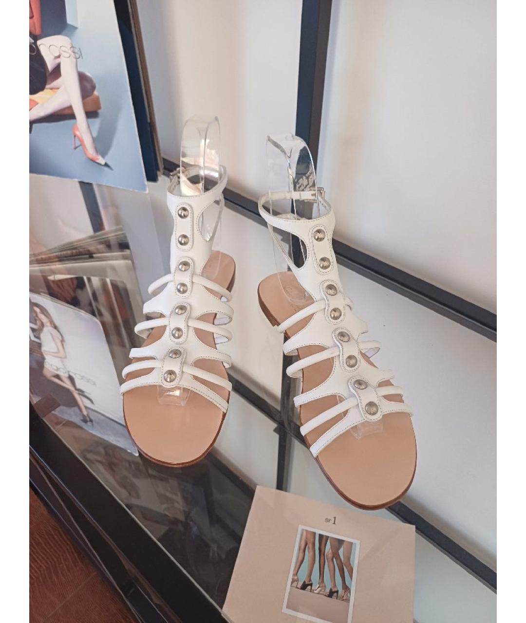 GIANVITO ROSSI Белые кожаные босоножки, фото 3