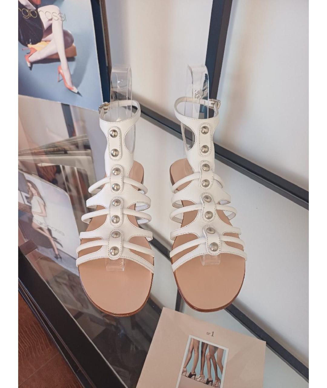 GIANVITO ROSSI Белые кожаные босоножки, фото 7