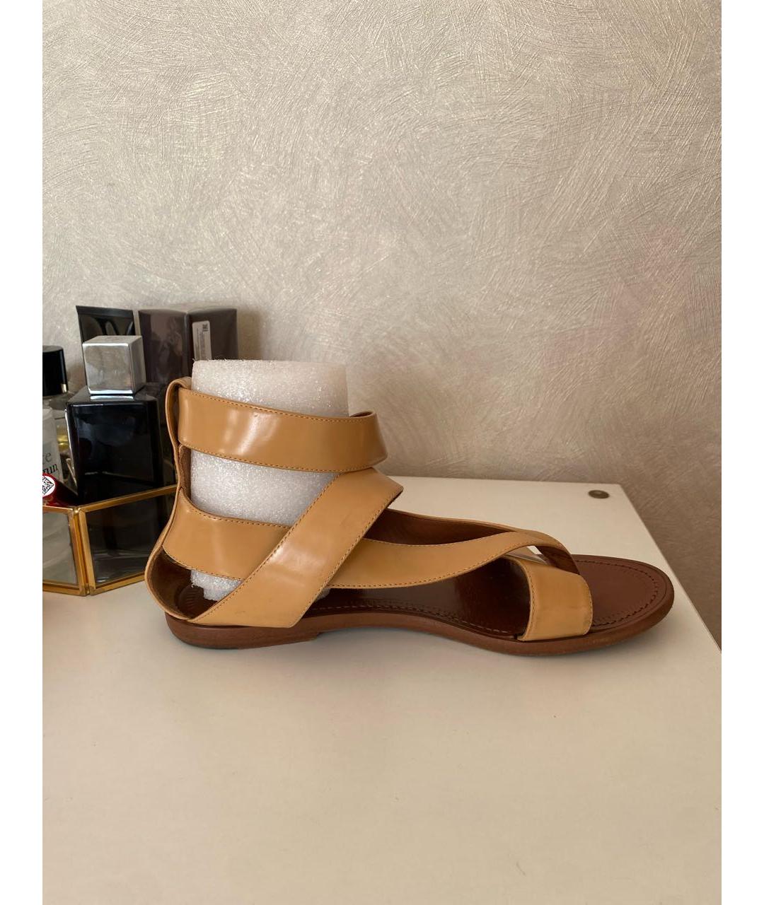 BOTTEGA VENETA Горчичные кожаные сандалии, фото 5