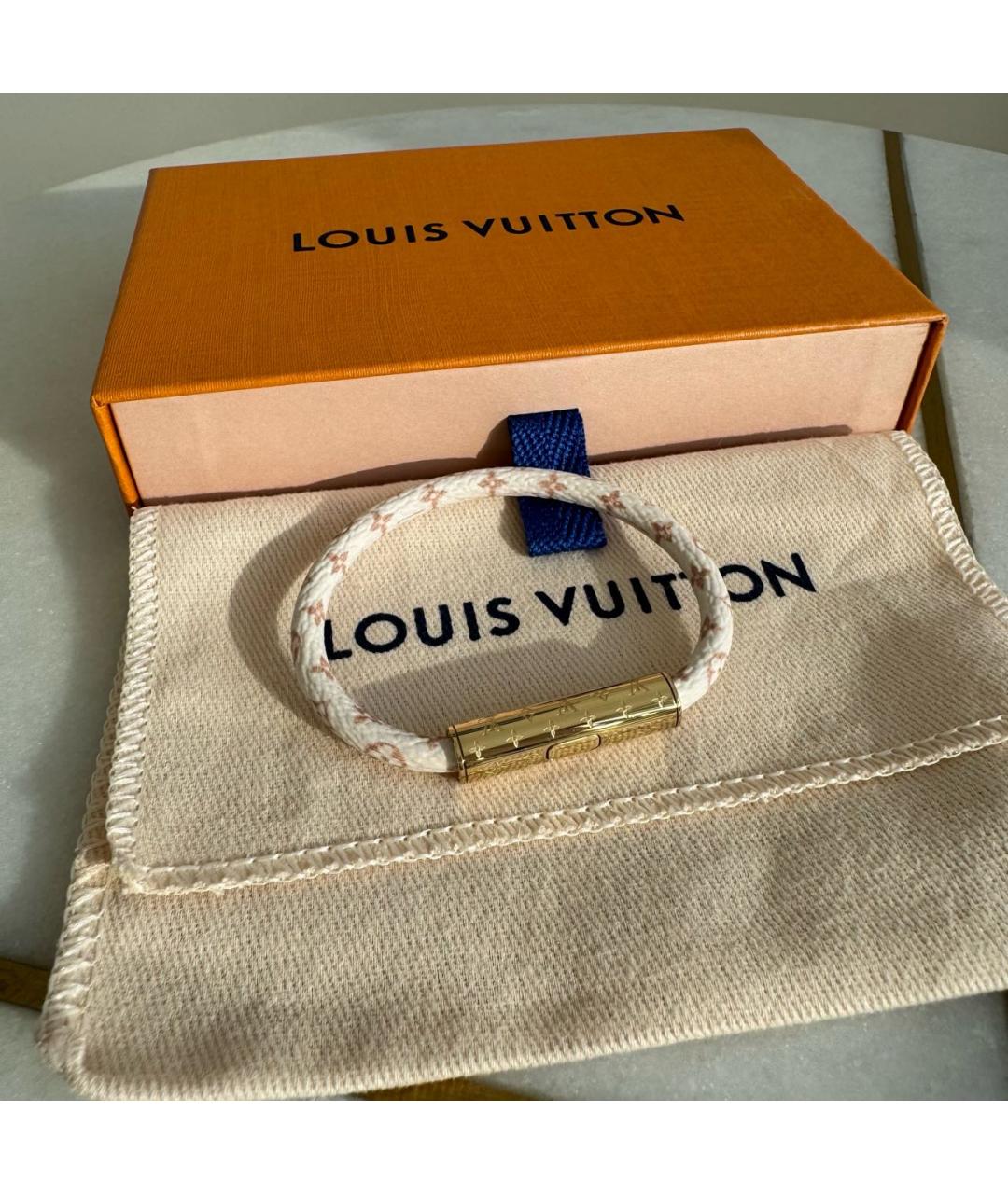 LOUIS VUITTON Бежевый латунный браслет, фото 2