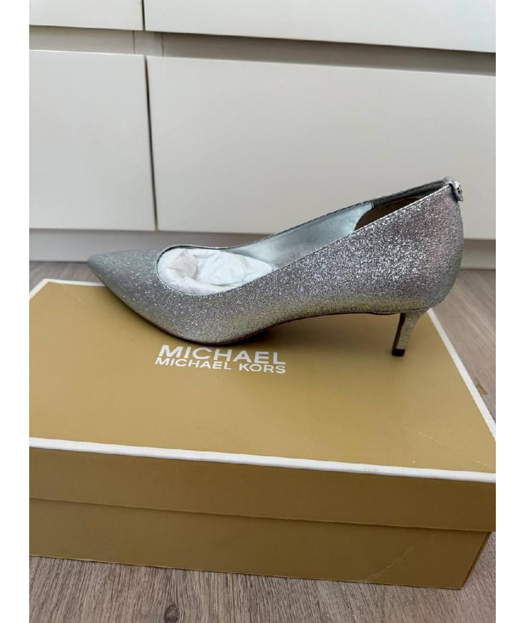 MICHAEL KORS Серебряные туфли из искусственной кожи, фото 7