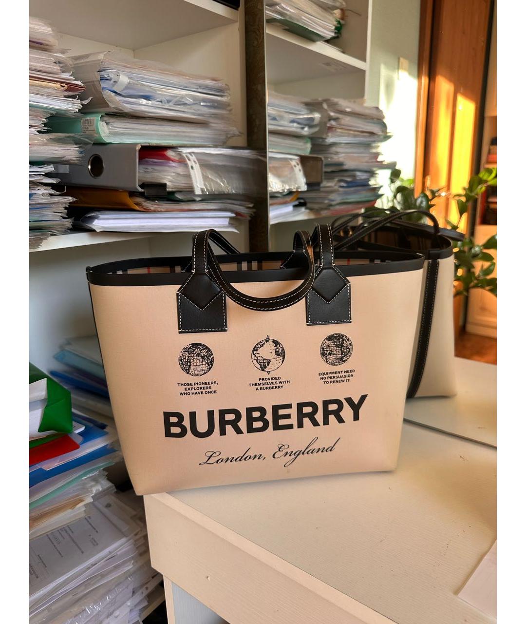 BURBERRY Бежевая сумка тоут, фото 2