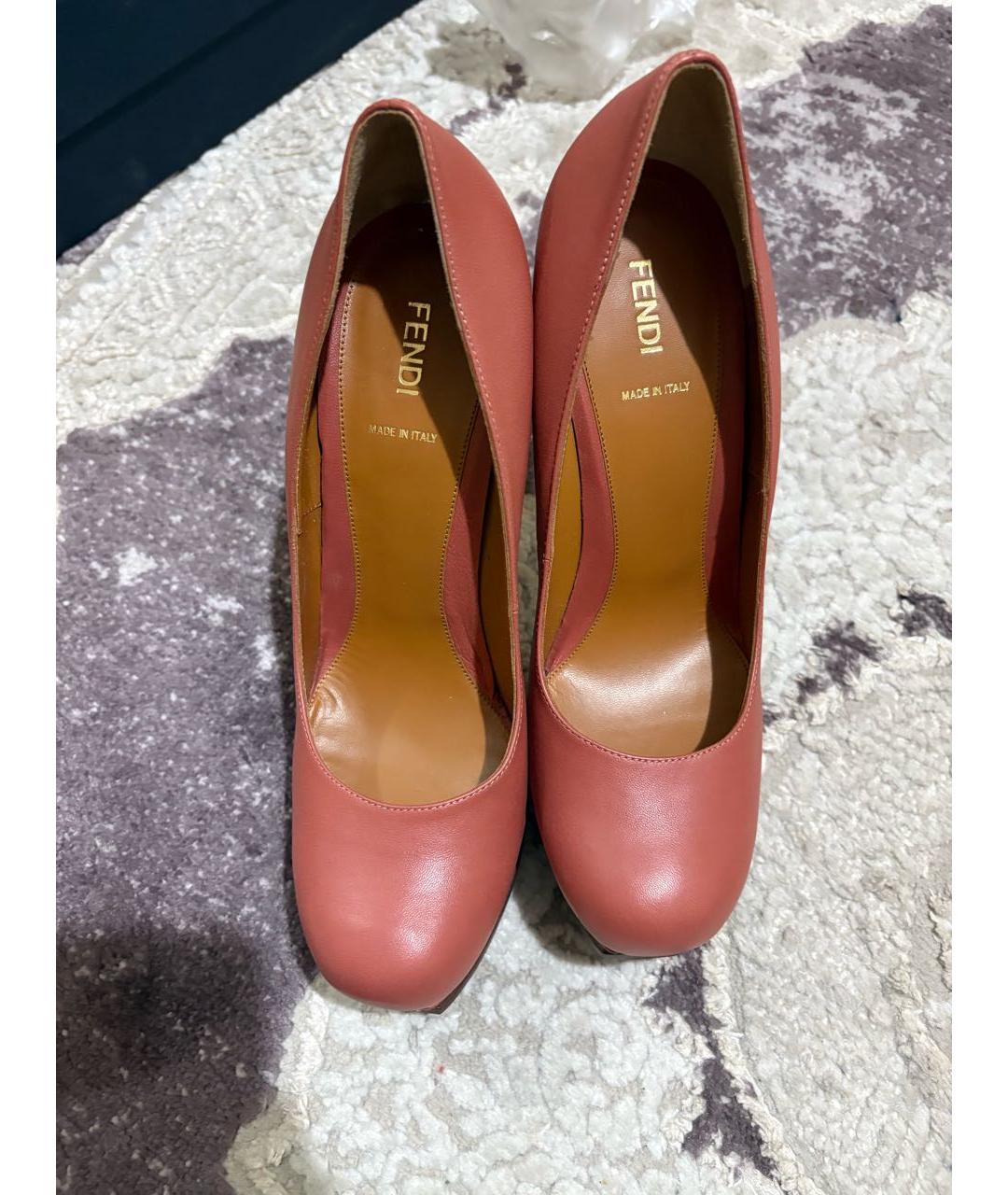 FENDI Коралловые кожаные туфли, фото 2
