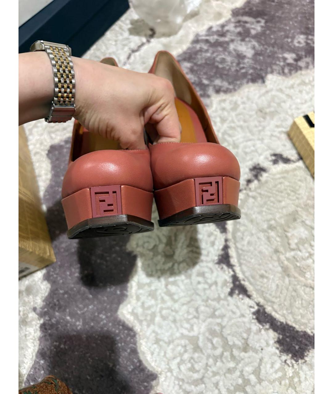 FENDI Коралловые кожаные туфли, фото 4