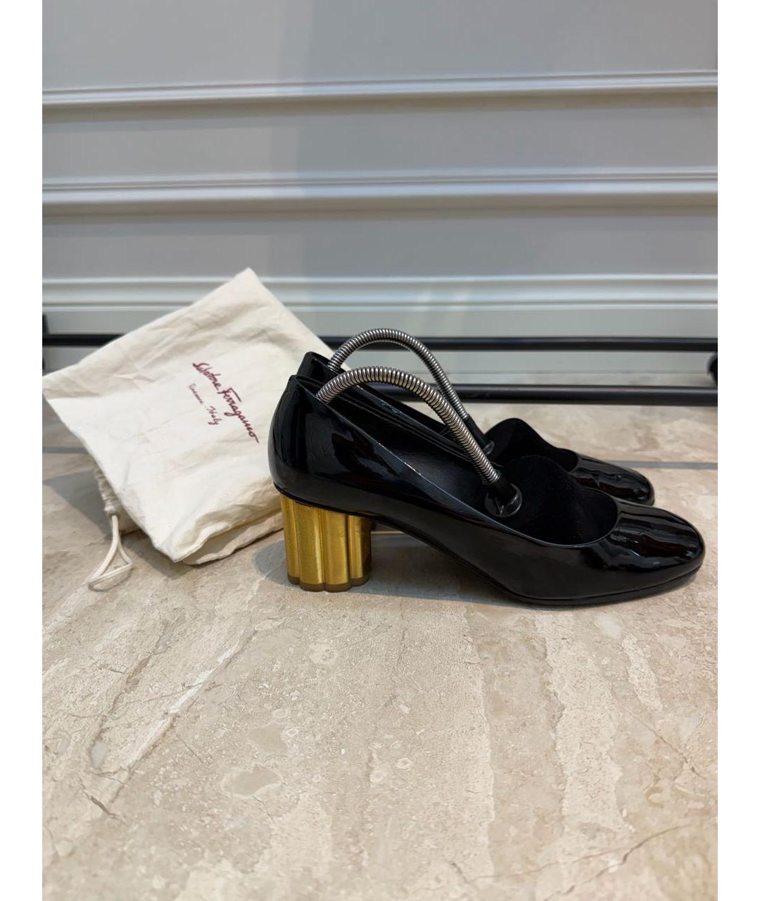 FERRAGAMO Черные туфли из лакированной кожи, фото 2