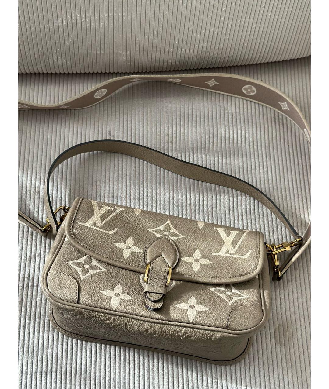 LOUIS VUITTON Бежевая кожаная сумка через плечо, фото 6