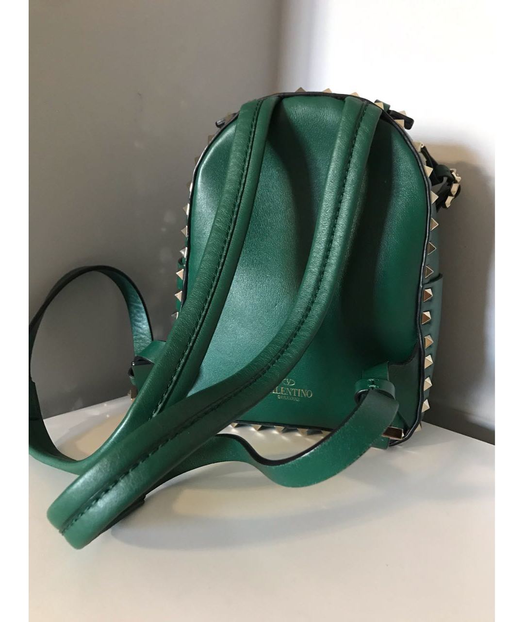 VALENTINO GARAVANI Зеленый кожаный рюкзак, фото 3