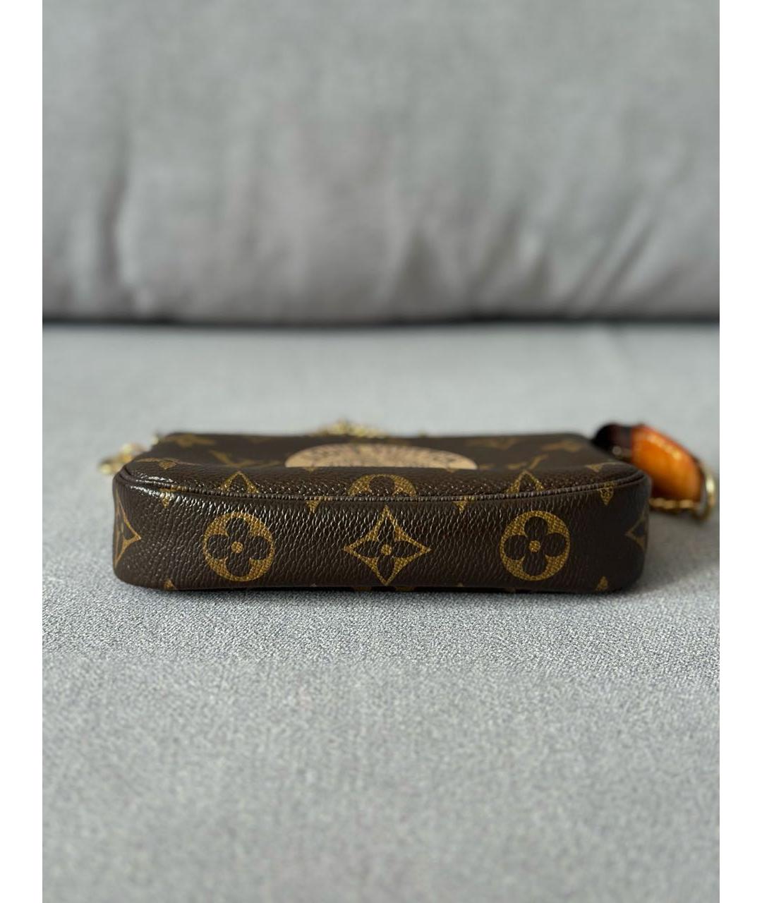 LOUIS VUITTON Коричневая сумка с короткими ручками, фото 5