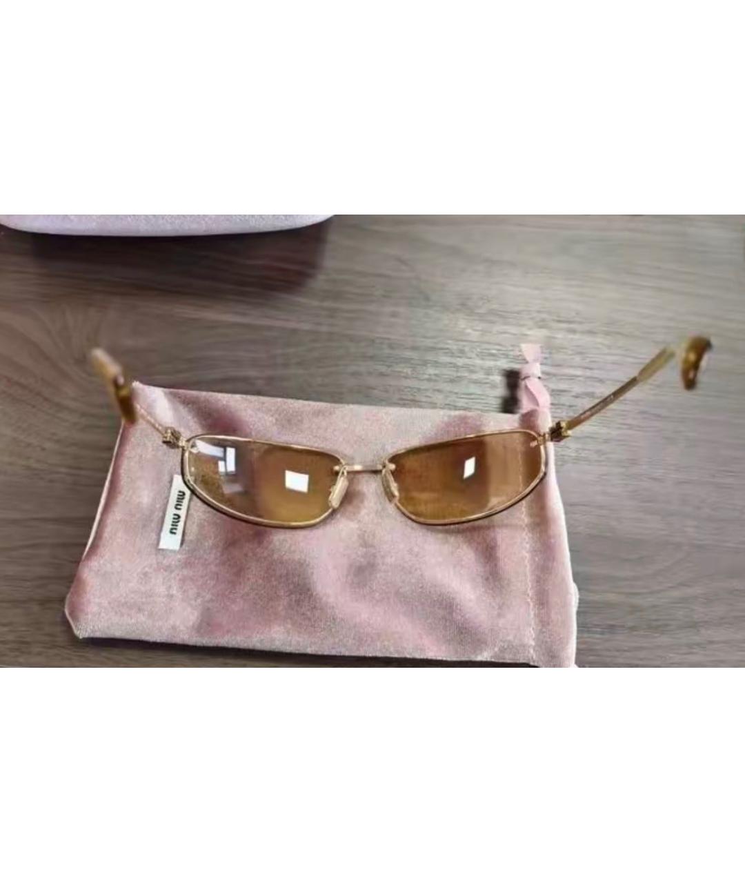 MIU MIU Золотые металлические солнцезащитные очки, фото 6