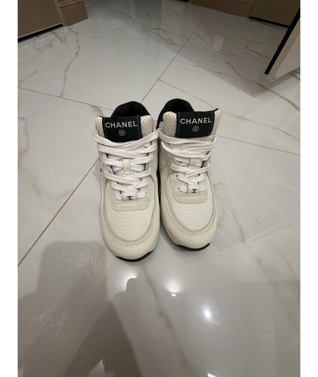 CHANEL Белые кожаные кроссовки, фото 2