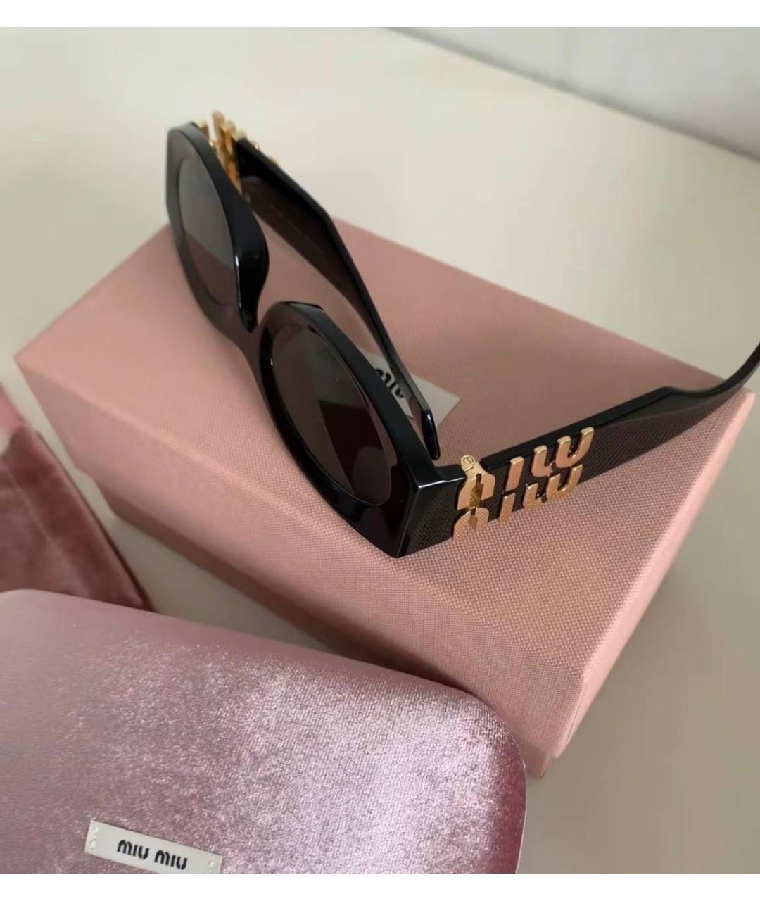 MIU MIU Черные пластиковые солнцезащитные очки, фото 4