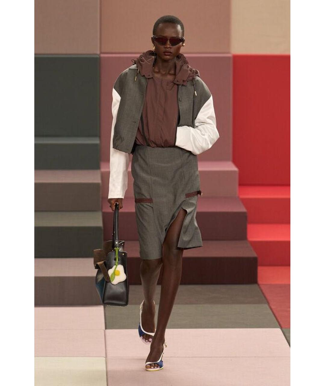 FENDI Черная кожаная сумка через плечо, фото 2