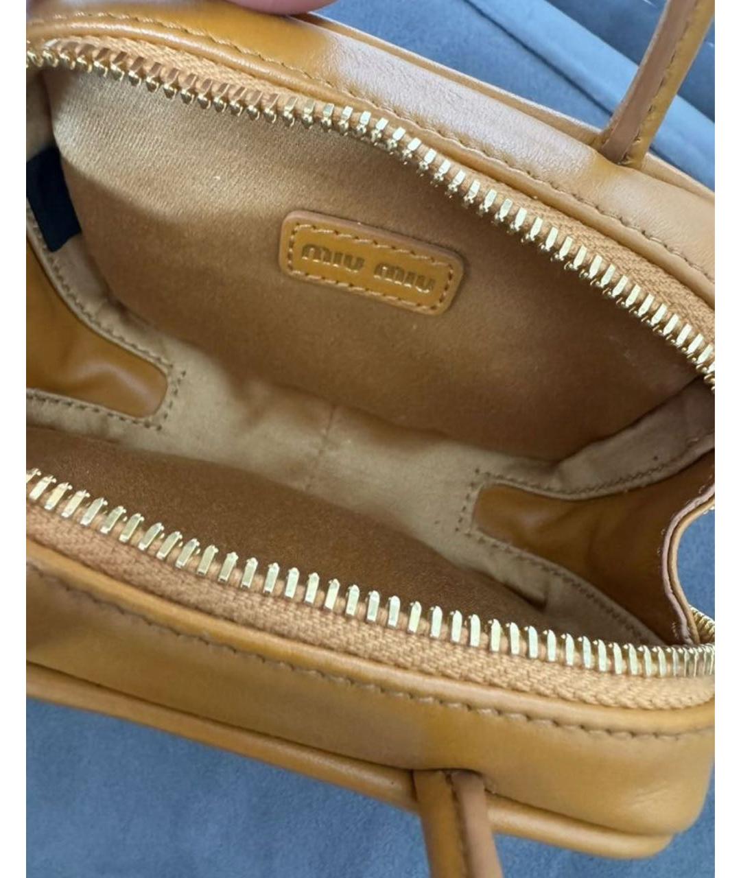 MIU MIU Коричневая кожаная сумка с короткими ручками, фото 5