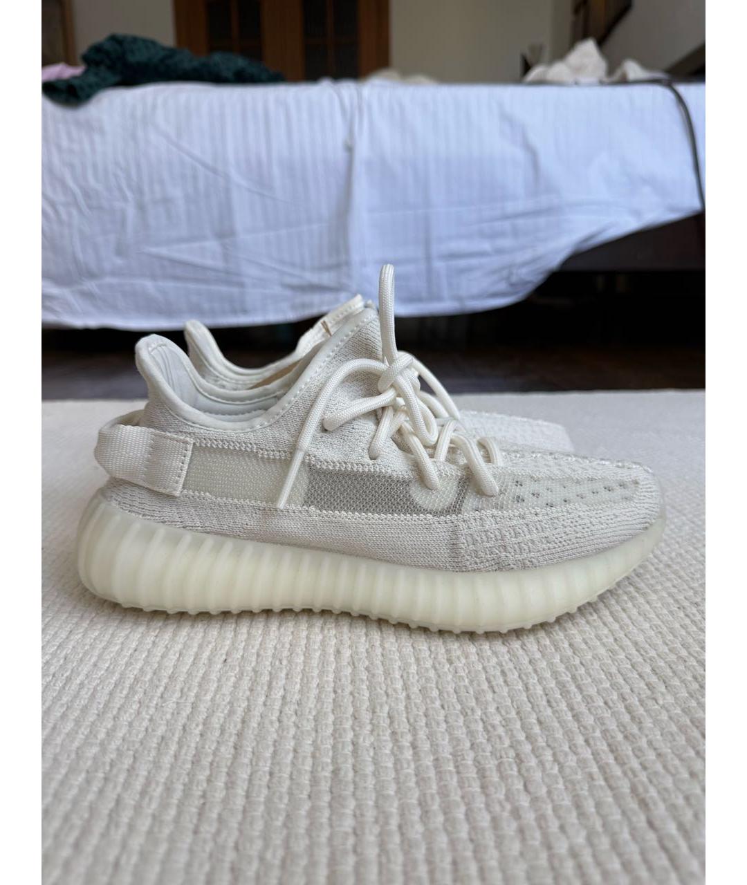 ADIDAS YEEZY Белые текстильные лодочки на низком каблуке, фото 5