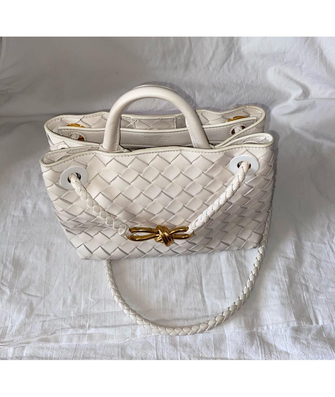 BOTTEGA VENETA Белая кожаная сумка с короткими ручками, фото 2