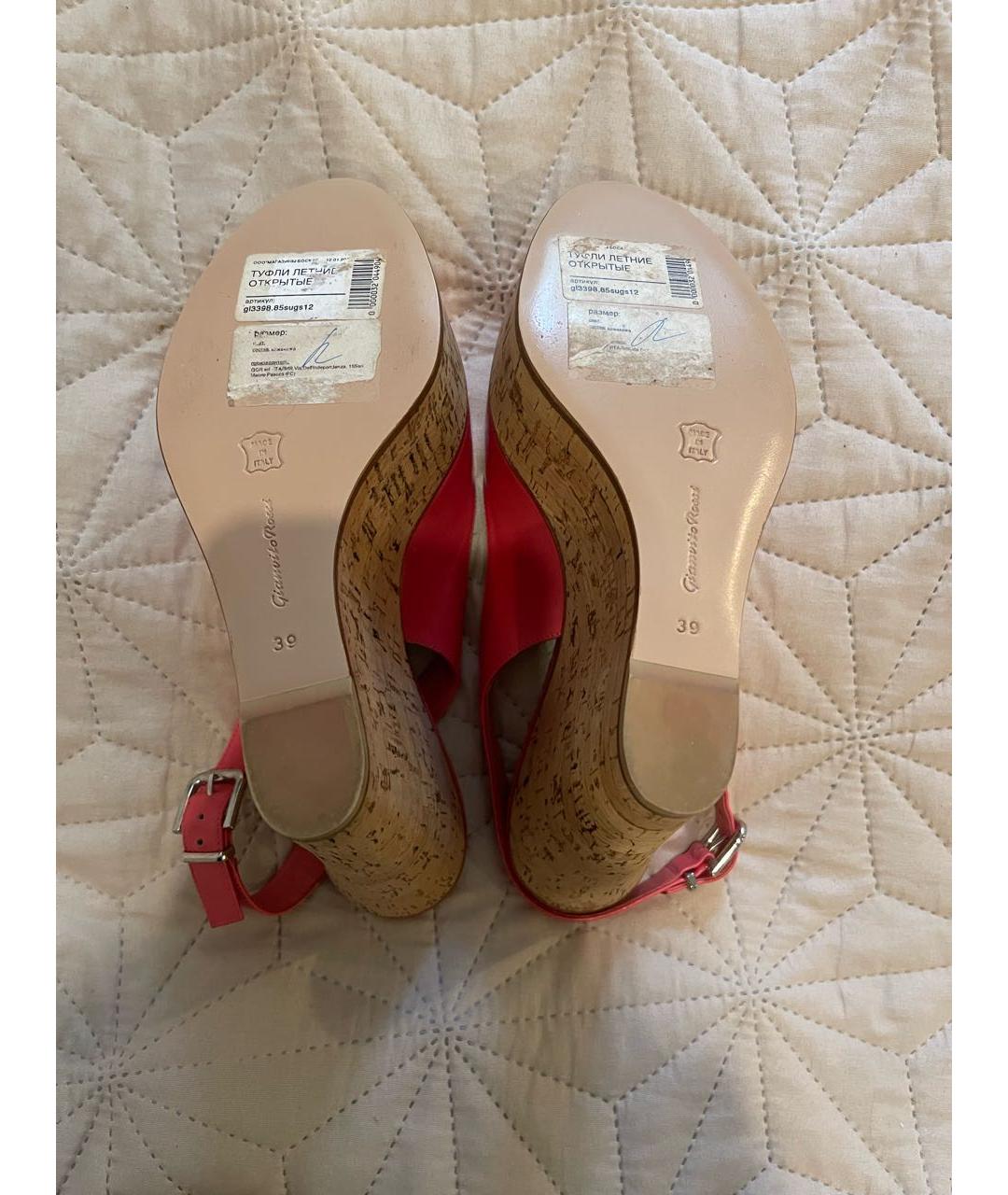 GIANVITO ROSSI Коралловые кожаные босоножки, фото 7