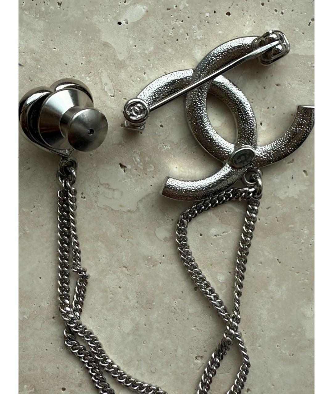 CHANEL Белая металлическая булавка / брошь, фото 3