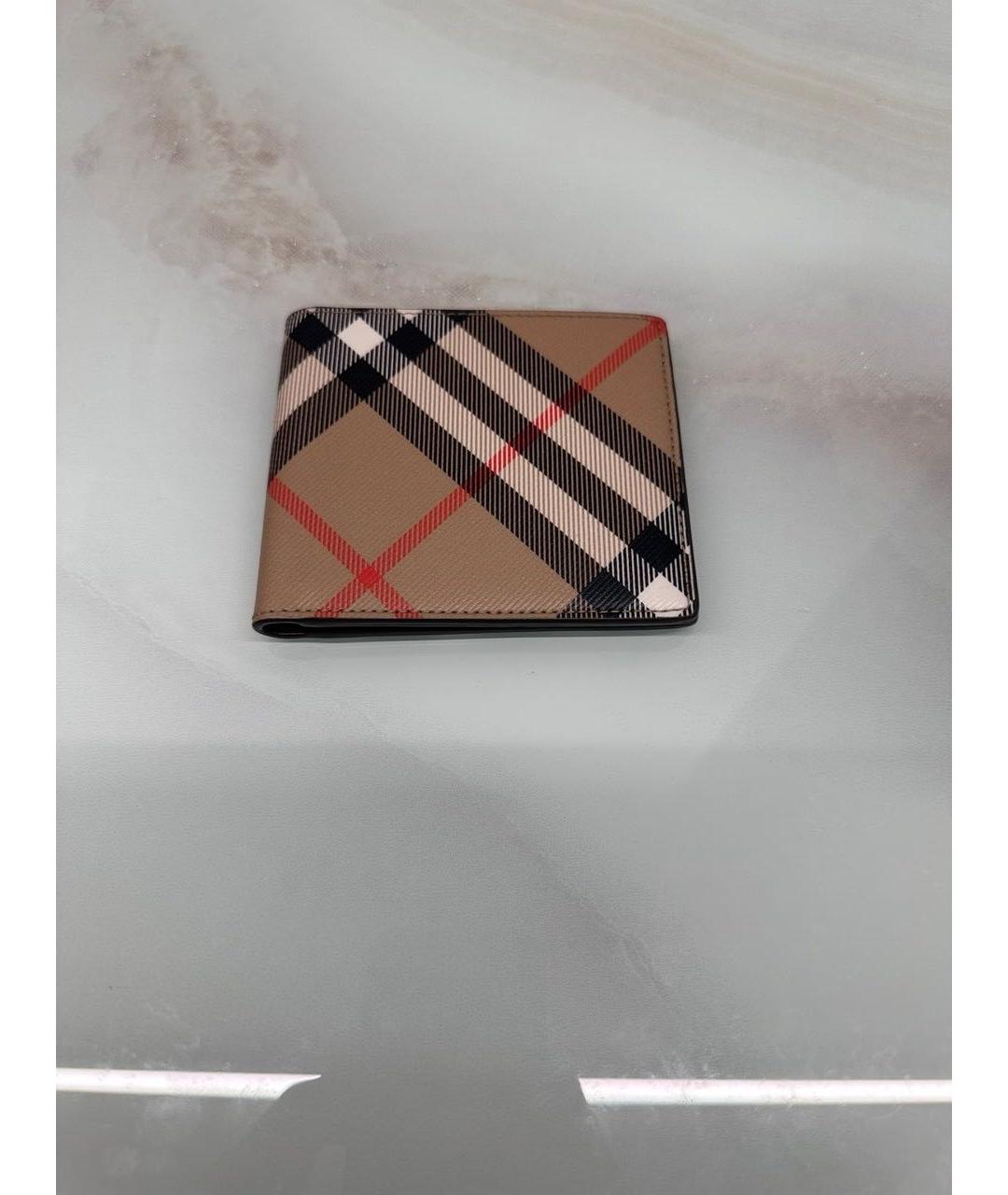 BURBERRY Бежевый кожаный кардхолдер, фото 7