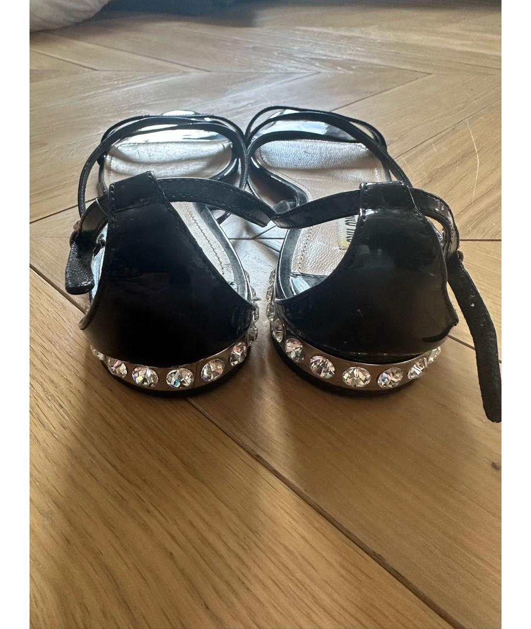 MIU MIU Черные кожаные босоножки, фото 3