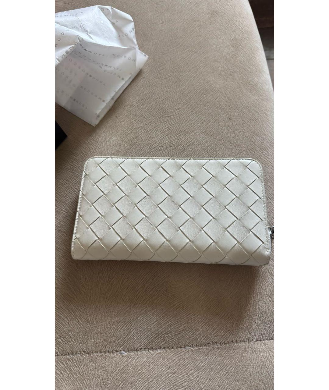 BOTTEGA VENETA Белый кожаный кошелек, фото 6