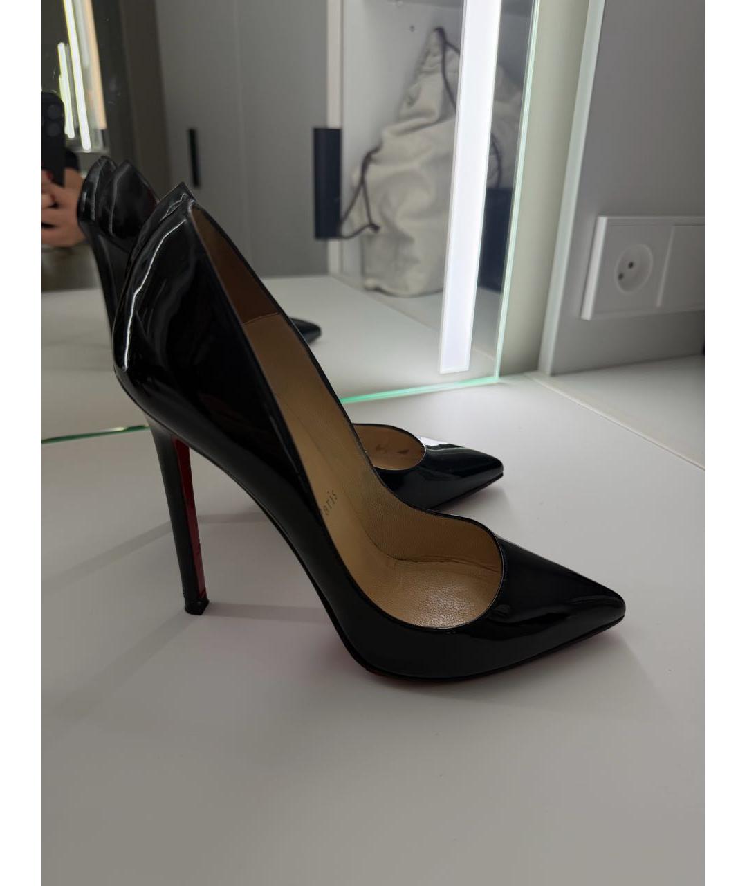 CHRISTIAN LOUBOUTIN Черные туфли из лакированной кожи, фото 2