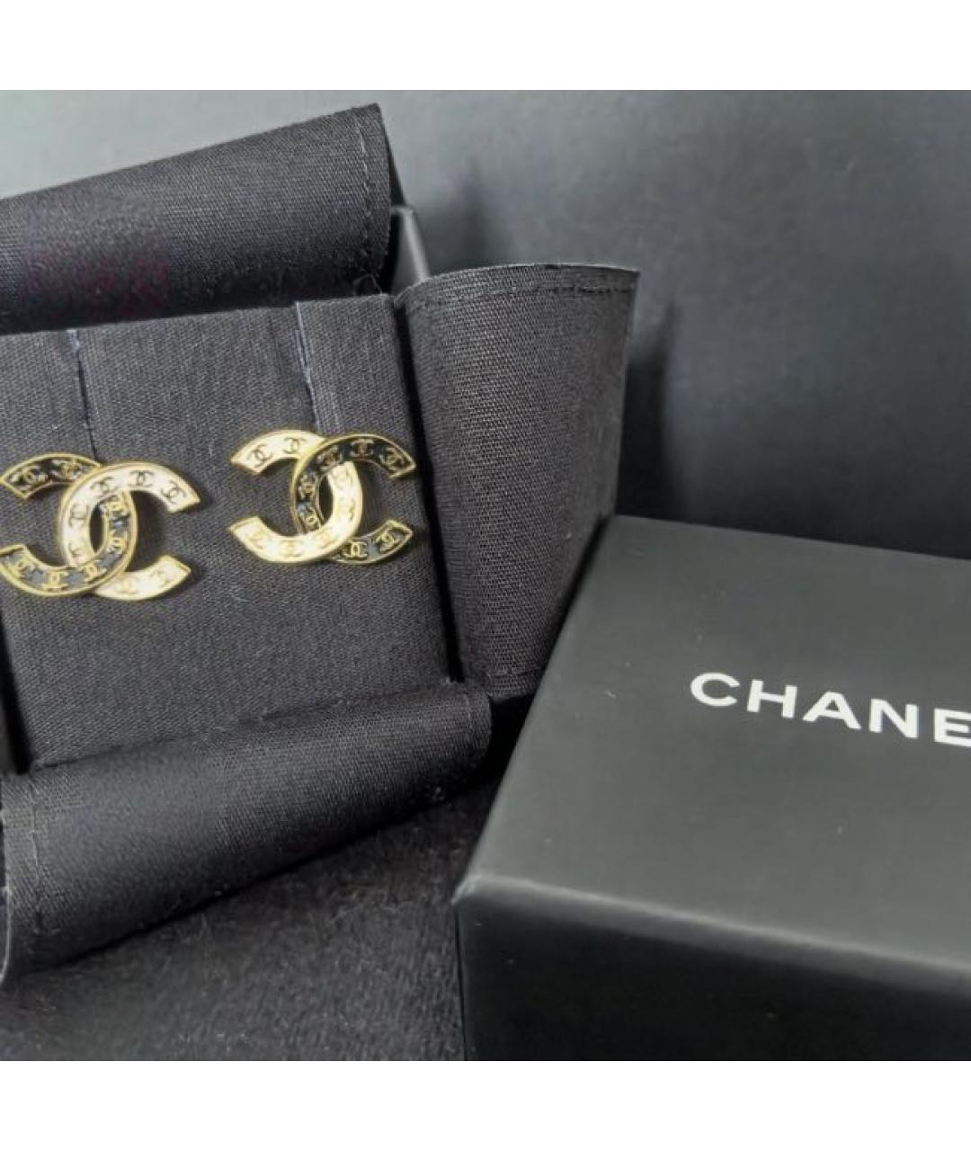 CHANEL Белые металлические серьги, фото 3