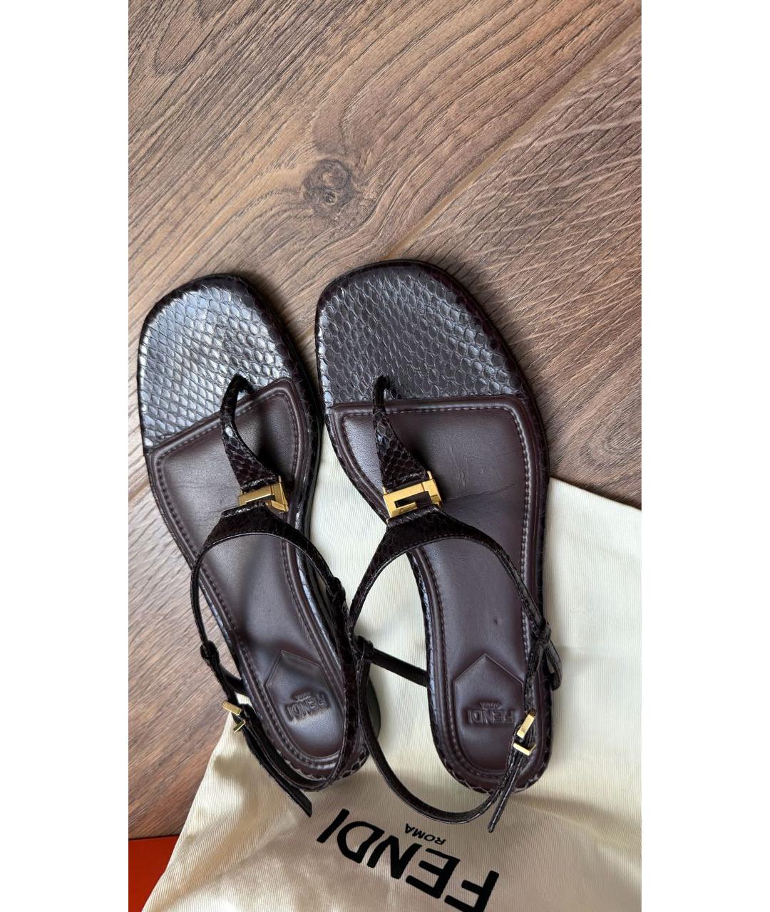 FENDI Бордовые кожаные босоножки, фото 3