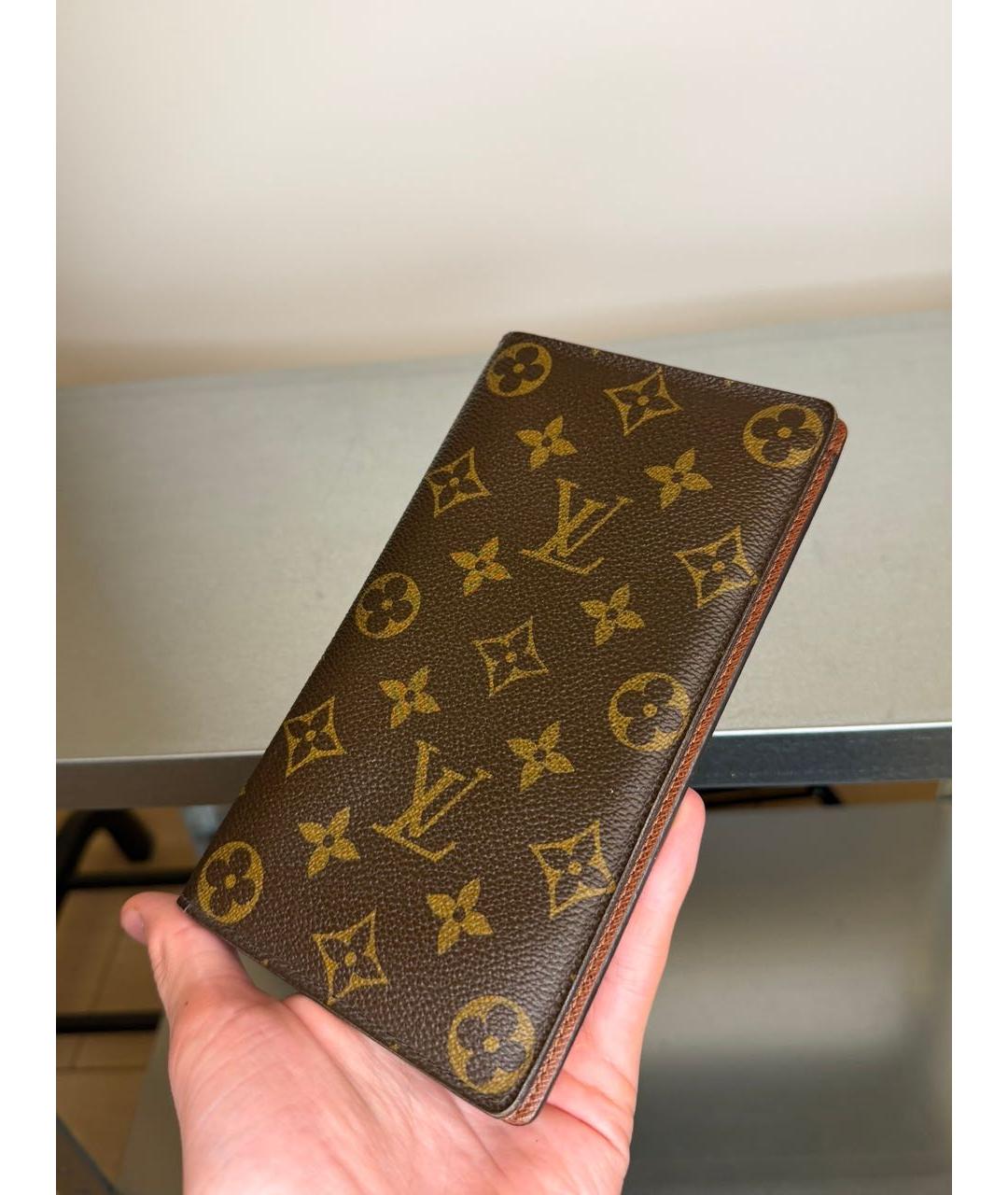 LOUIS VUITTON Коричневый кошелек, фото 3