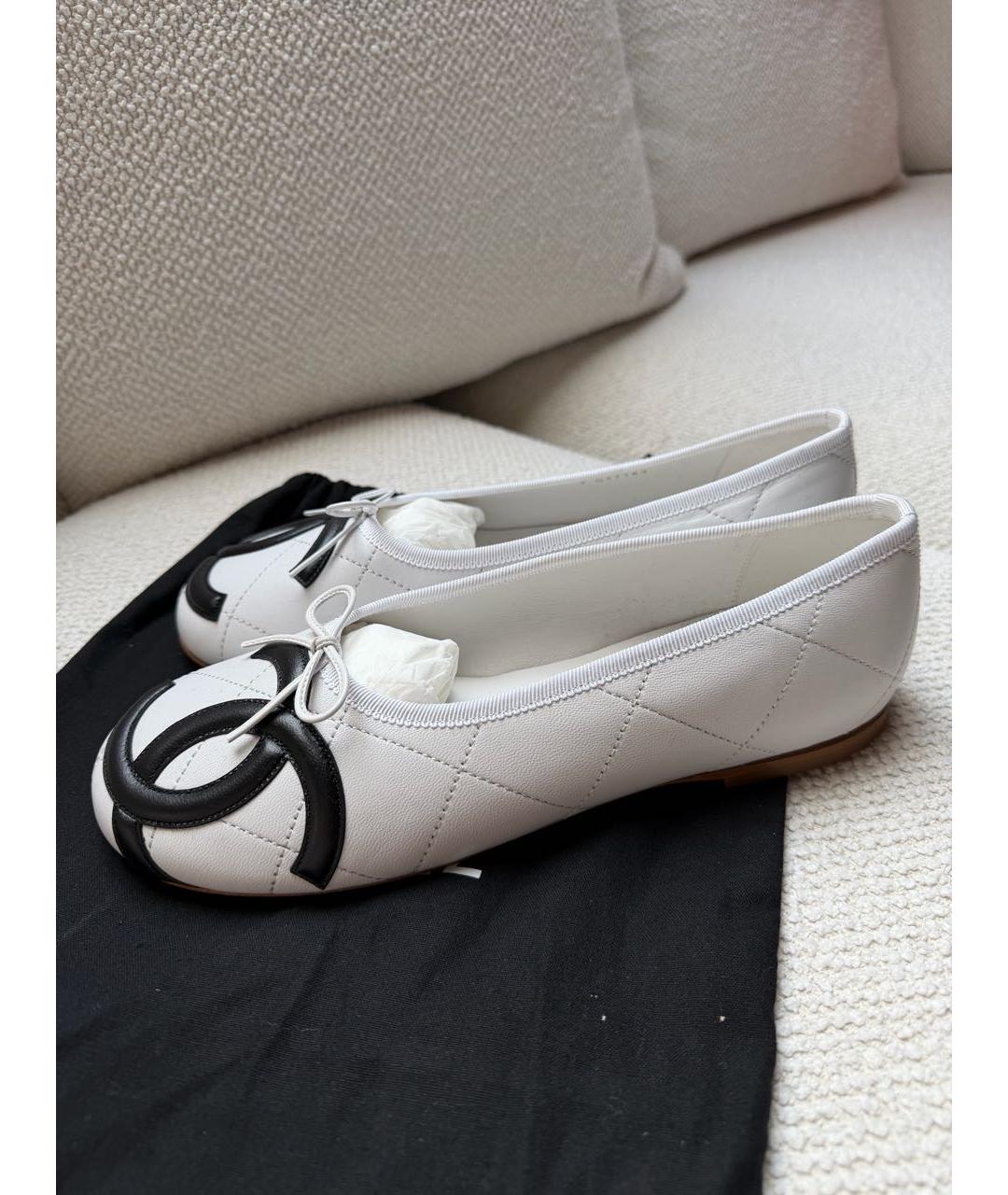 CHANEL Белые кожаные балетки, фото 5